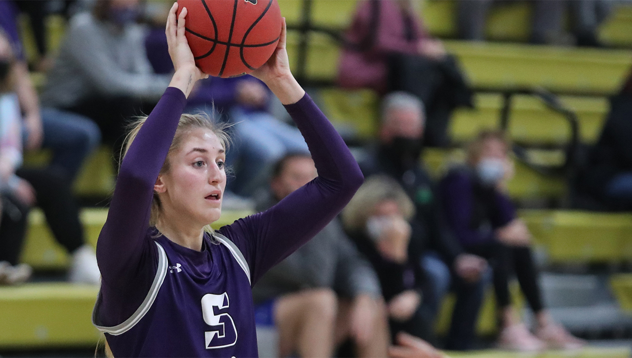 Royal Review: Women's Swimming Record Falls, Women's Basketball Takes Battle of Ranked Teams image